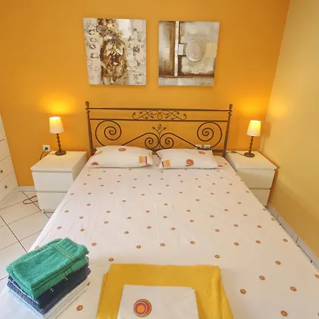 Summer House فيلة