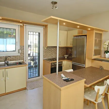 Summer House *