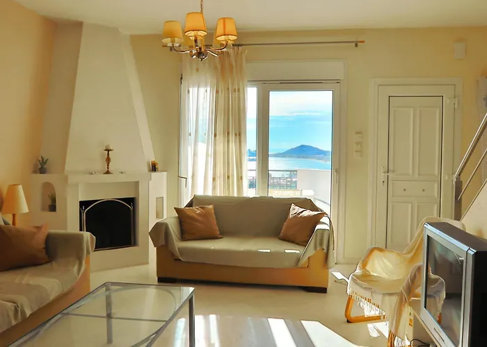 Summer House Néa Péramos